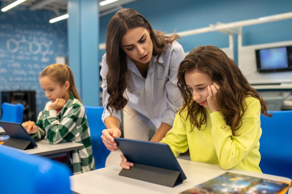How to implement AI solutions in smart classrooms?